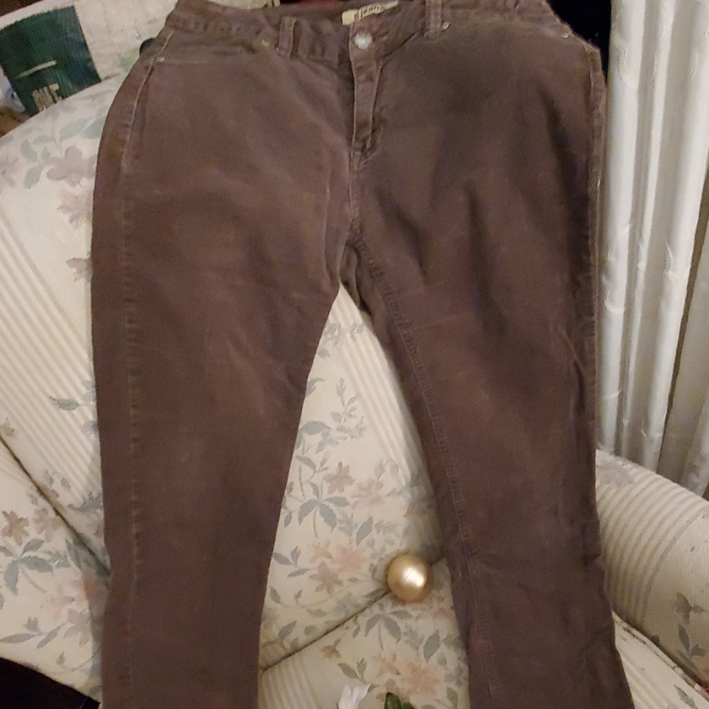 D Jean's womens 6 brown corduroy exc condition